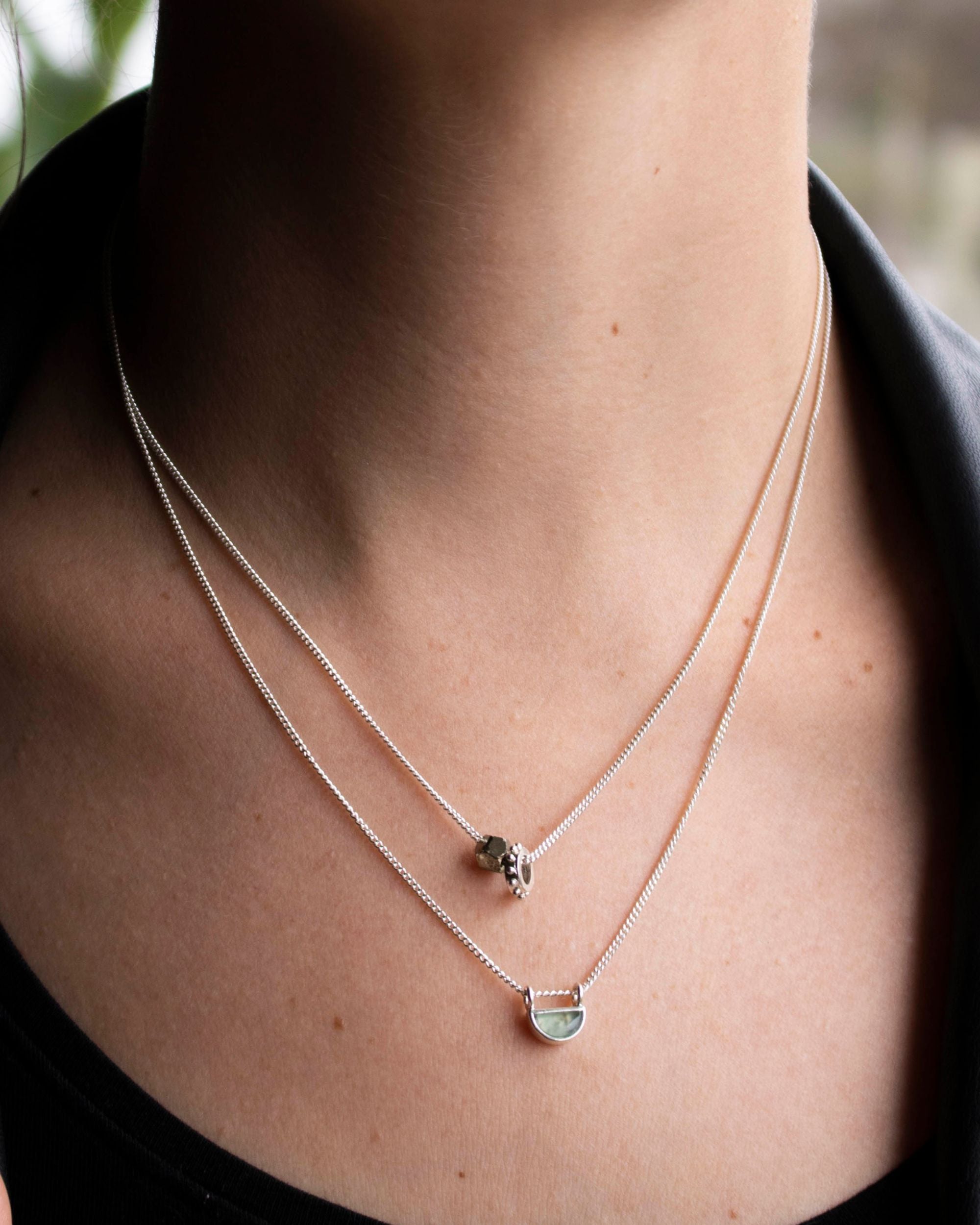 COLLAR QUILLA