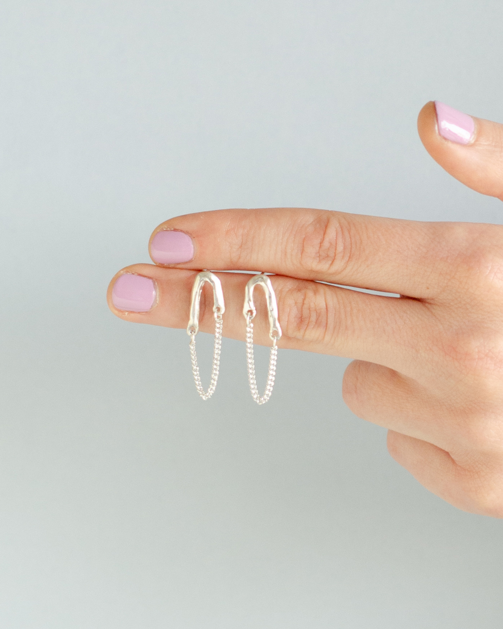 ARETES EMANA CADENA