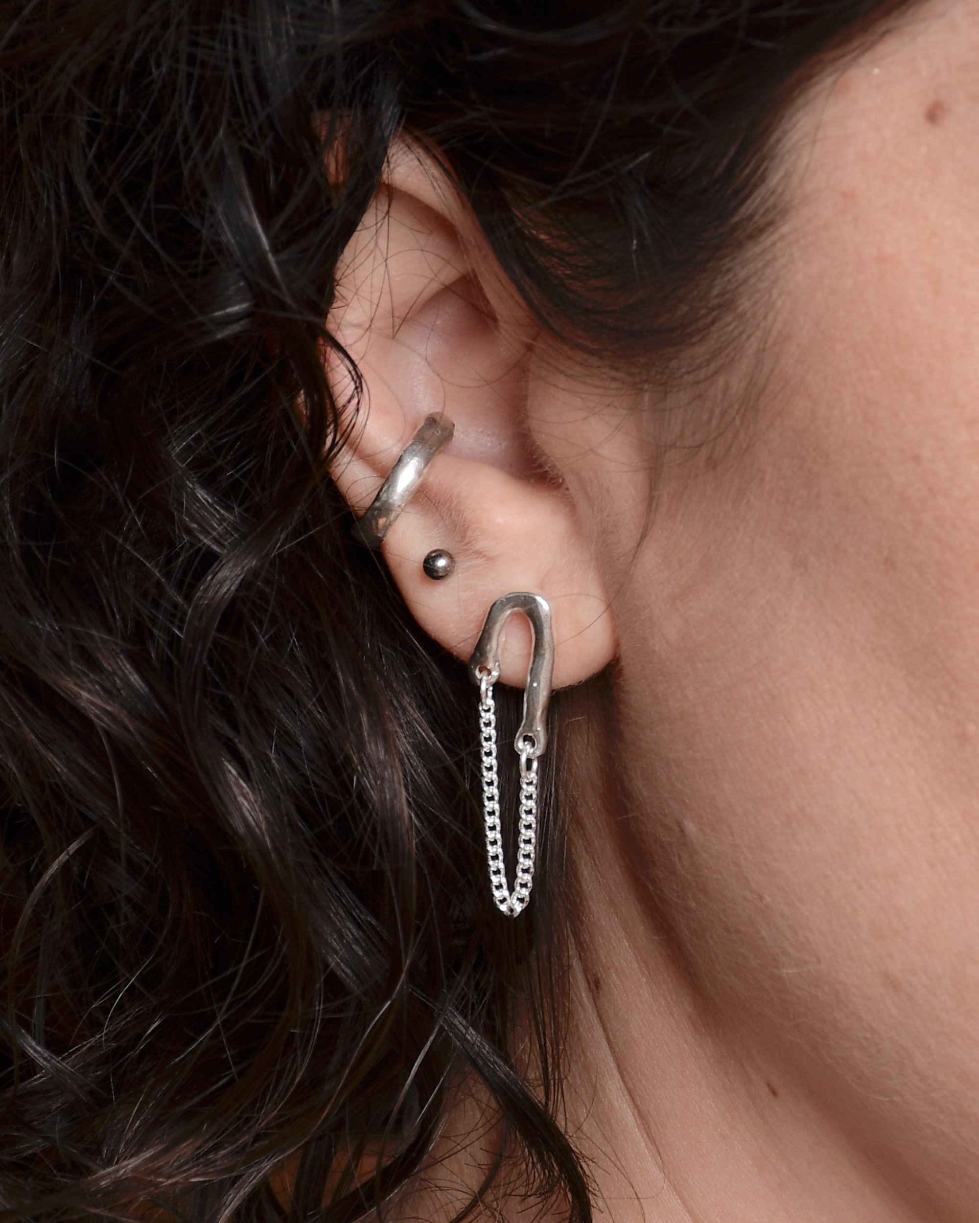 ARETES EMANA CADENA