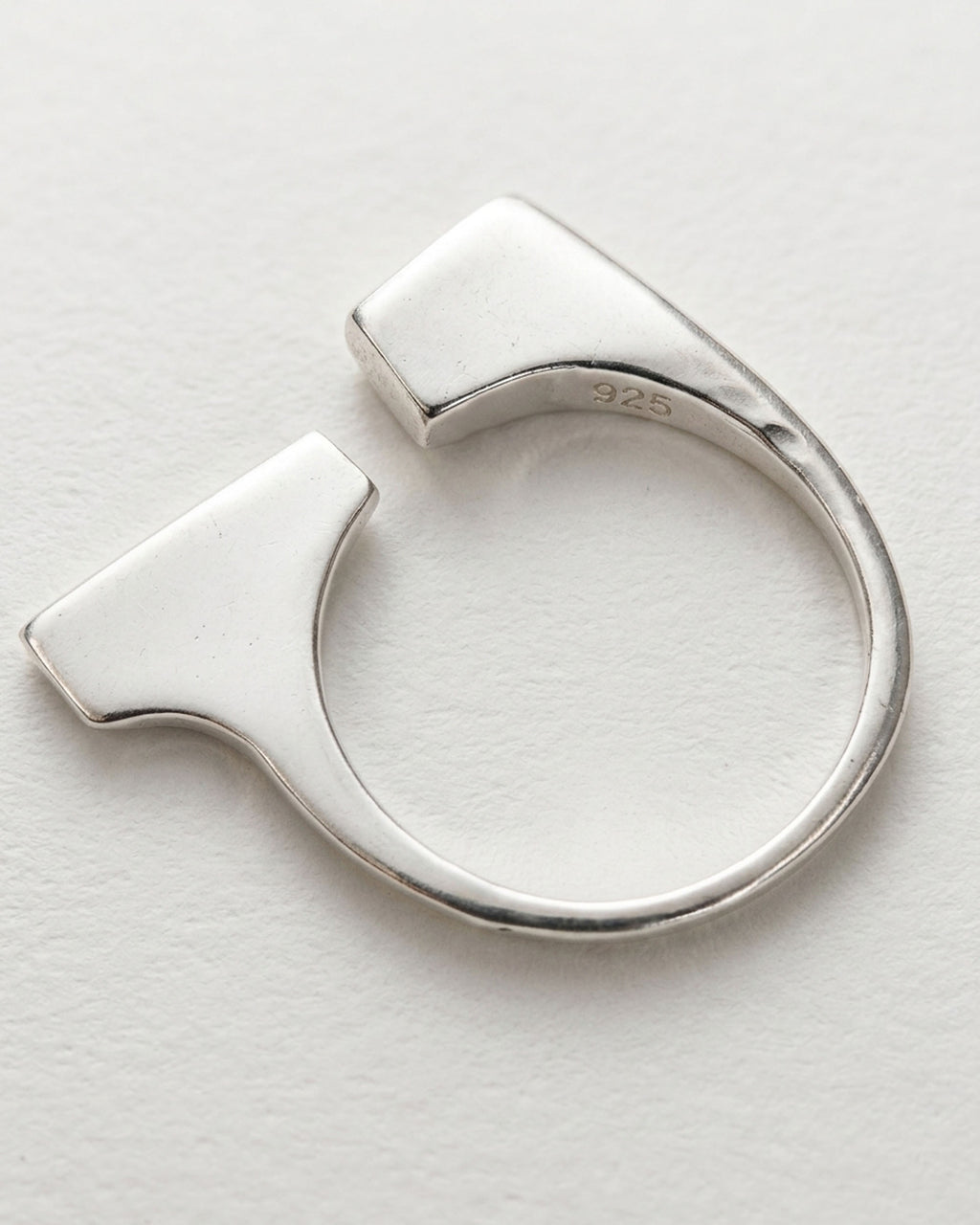 ANILLO UMBRAL