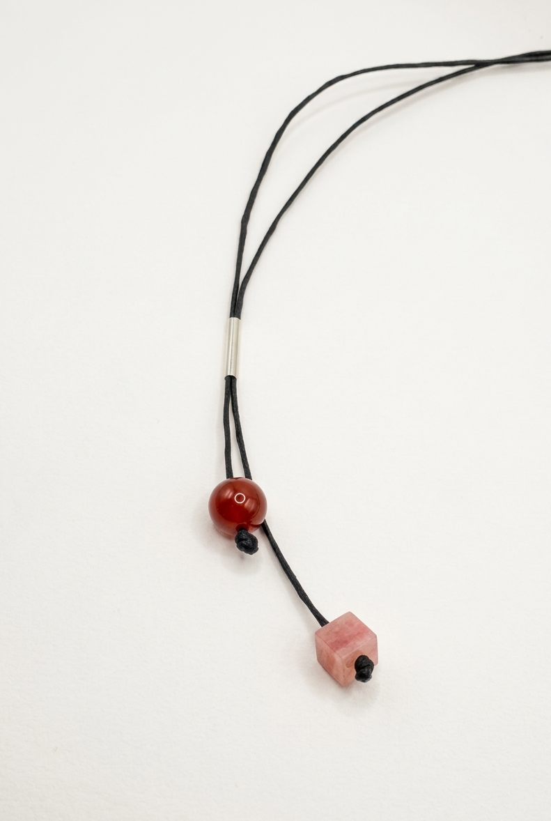 COLLAR NODO CORNALINA + ÓPALO ROSA